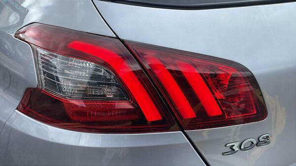 Peugeot 308 1.2 Puretech Gpf Allure Hatchback Manua  #4