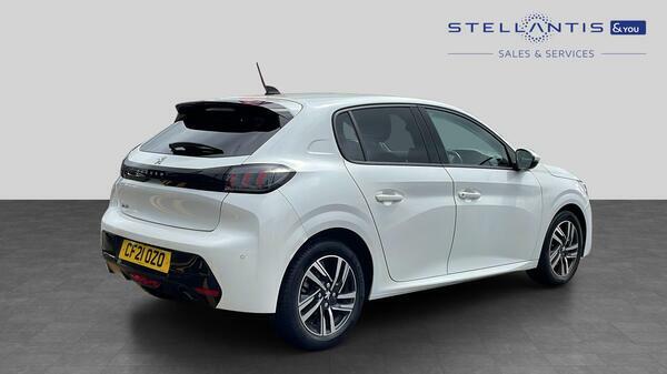 Peugeot 208 1.2 Puretech Allure Premium Hatchback M CF21OZO #3