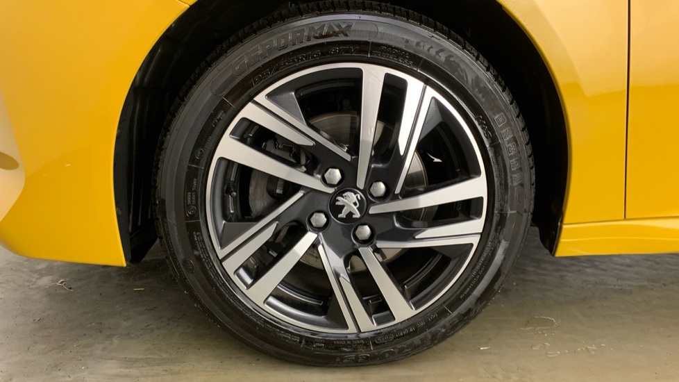 Peugeot 208 1.2 Puretech Allure Premium Hatchback M BV71ZHM Yellow #6
