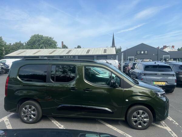 Vauxhall Combo-e Life 52Kwh Ultimate XL Mpv 7.4Kw Cha  #2