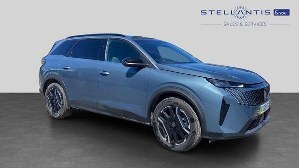 Peugeot 5008 73Kwh Allure Suv 210 Ps 