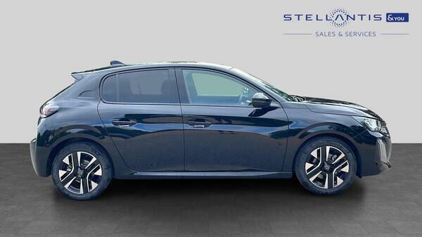 Peugeot 208 1.2 Puretech Allure Hatchback Eu #2
