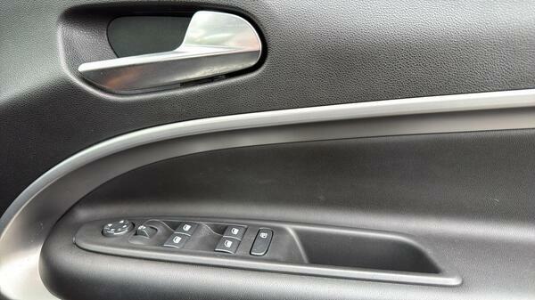 Jeep Avenger Suv Grey #31