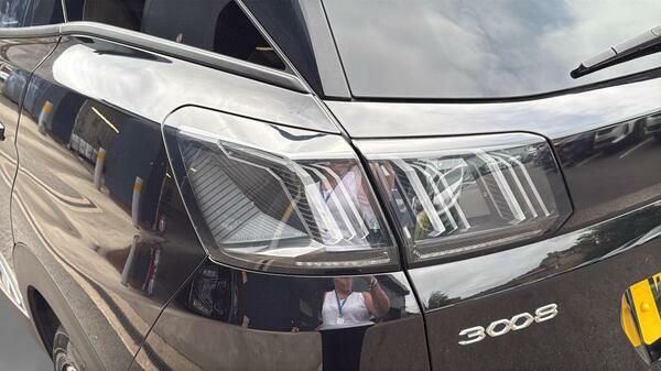 Peugeot 3008 1.2 Puretech Allure Premium Suv WU22XCO #5