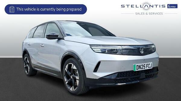 Vauxhall Grandland 73Kwh Ultimate Suv 213 Ps 