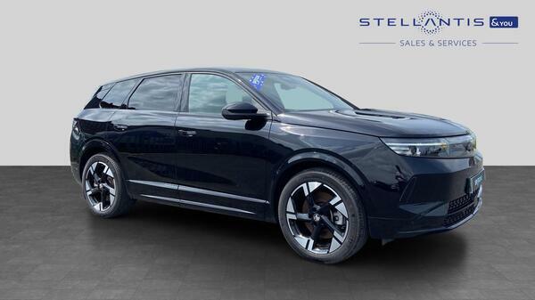 Vauxhall Grandland 73Kwh Ultimate Suv 213 Ps DY25XHX