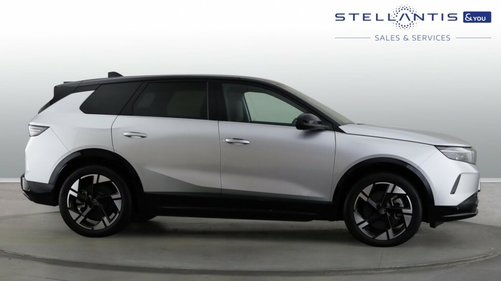 Vauxhall Grandland 73Kwh Ultimate Suv 213 Ps DN25FFO #4