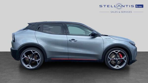 Alfa Romeo Junior 54Kwh Elettrica Veloce Suv 280 #2