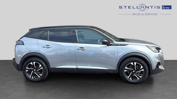 Peugeot e-2008 50Kwh Gt Suv 7Kw Charger 136 #2