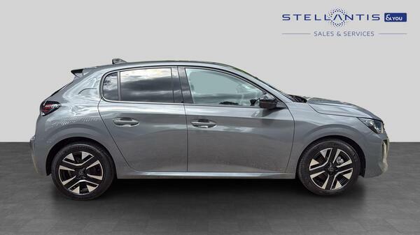 Peugeot 208 1.2 Puretech Allure Hatchback Eu #2
