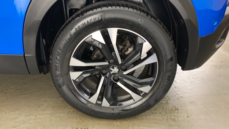 Peugeot 2008 1.2 Puretech Active Premium White #24