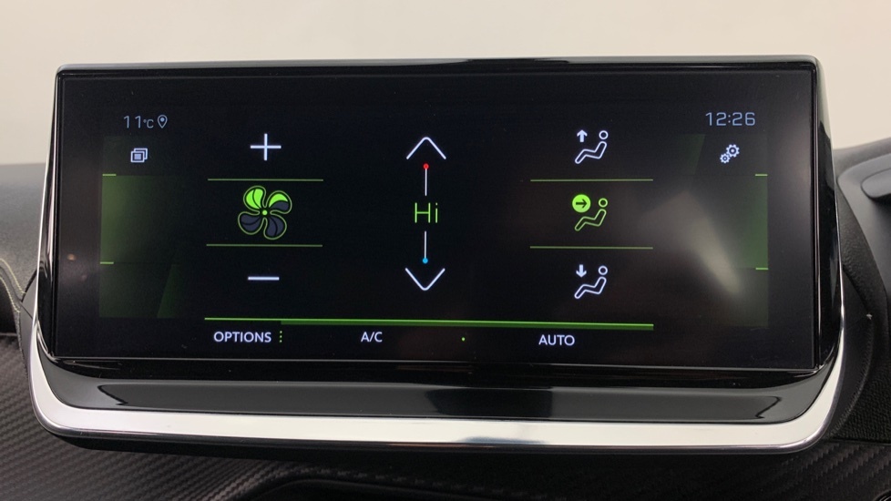 Peugeot 2008 1.2 Puretech Active Premium White #31