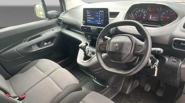 Peugeot Partner Mpv Grey #15
