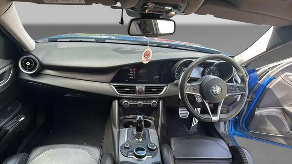 Alfa Romeo Giulia 2.0 Tb Veloce 277 Bhp Black #20
