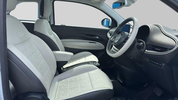 Fiat 500E 42Kwh La Prima Blue #31