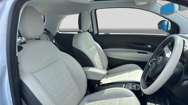 Fiat 500E 42Kwh La Prima Blue #18