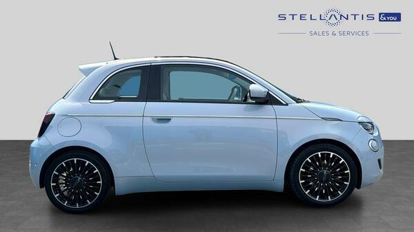 Fiat 500E 42Kwh La Prima Hatchback 118 Ps  #2