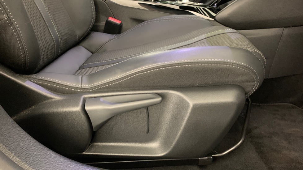 Peugeot e-208 Gt Premium Blue #58