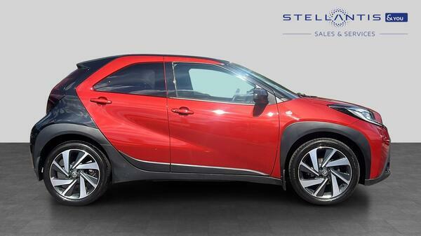 Toyota Aygo X 1.0 Vvt-i Exclusive Hatchback X-shift E  #2