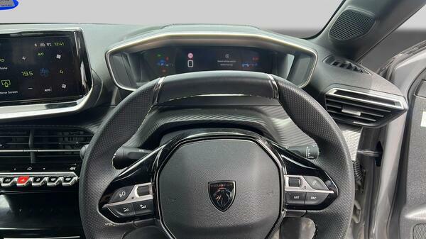 Peugeot 208 1.2 Puretech Active Black #19