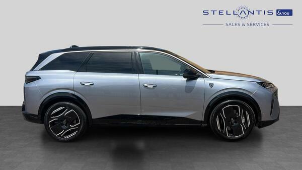 Peugeot 5008 73Kwh Gt Suv 210 Ps #2