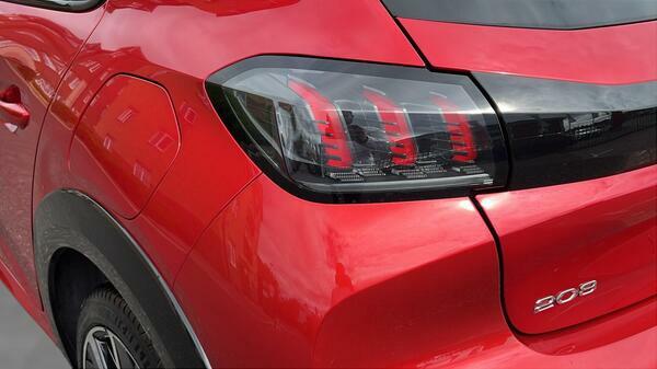 Peugeot 208 1.2 Puretech Gt Line Hatchback Eat Euro #5