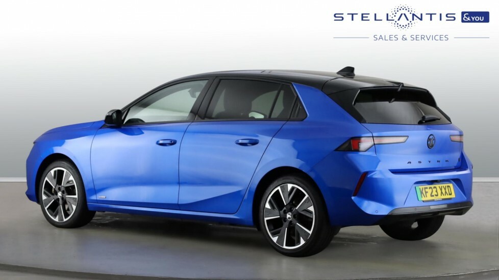 Vauxhall Astra 54Kwh Ultimate Hatchback 156 Ps #3