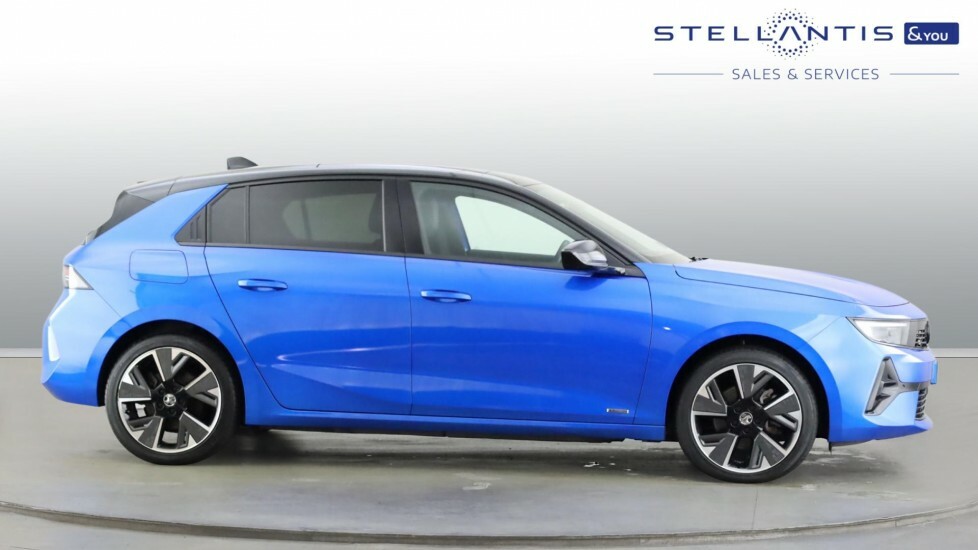 Vauxhall Astra 54Kwh Ultimate Hatchback 156 Ps #4