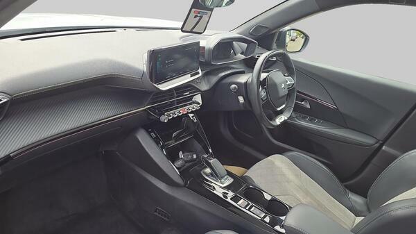 Peugeot e-2008 100Kw Gt Premium 50Kwh White #15