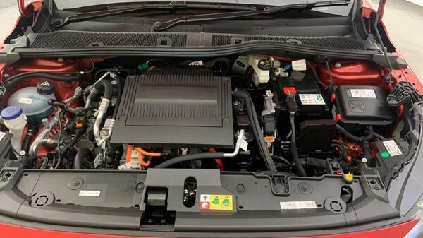 Peugeot e-208 100Kw E-style 50Kwh Yellow #26
