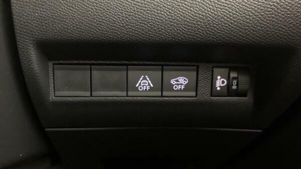 Peugeot e-208 100Kw E-style 50Kwh Yellow #16