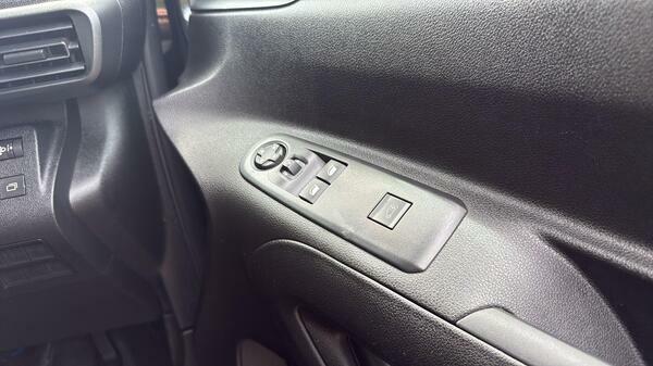 Peugeot Partner 1.5 Bluehdi 1000 Professional Standard Panel Van E  #27