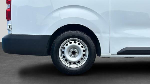 Peugeot E-Expert 75Kwh Professional Long Panel Van Lwb 6Dr 7.  #9