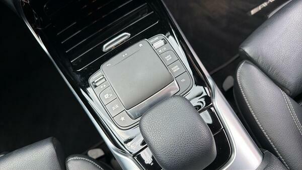 Mercedes-Benz A Class A200 1.3 Amg Line Executive Black #26