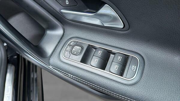 Mercedes-Benz A Class A200 1.3 Amg Line Executive Black #34