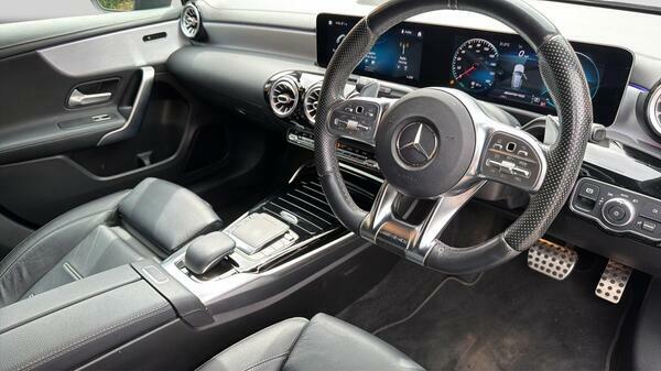Mercedes-Benz A Class A200 1.3 Amg Line Executive Black #32