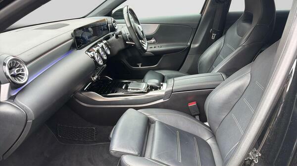 Mercedes-Benz A Class A200 1.3 Amg Line Executive Black #31
