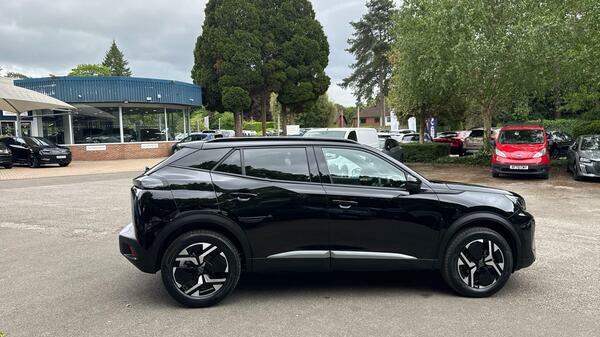 Peugeot 2008 1.2 Puretech Allure Edition Suv #2
