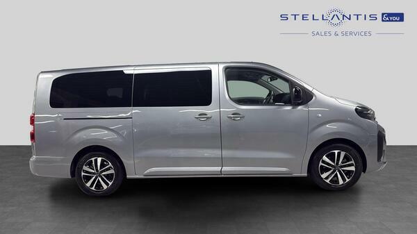 Peugeot e-Traveller 50Kwh Allure Long Mpv Lwb 8 Sea #2