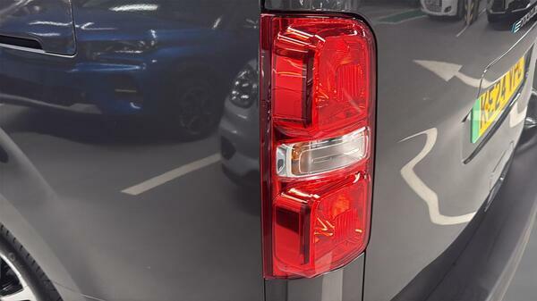 Peugeot e-Traveller 50Kwh Allure Long Mpv Lwb 8 Sea #5