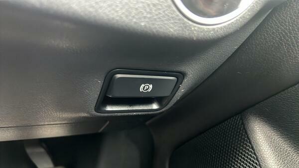 Mercedes-Benz CLA Class Cla 180 Amg Line Tip Grey #23