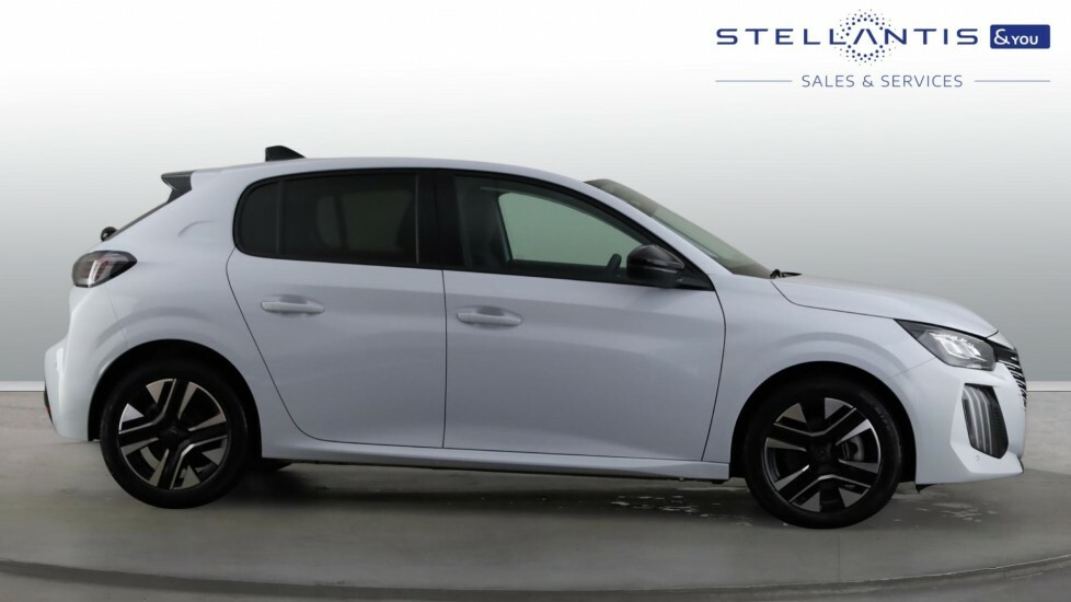 Peugeot 208 1.2 Puretech Allure Hatchback Eu #4