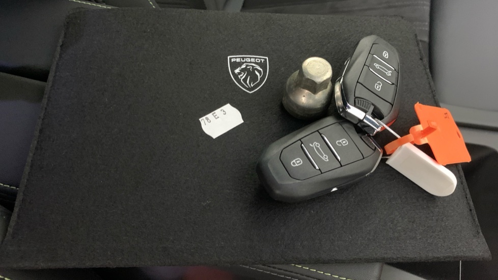 Peugeot 308 1.2 Hybrid 145 Gt Premium E-dsc6 Red #42