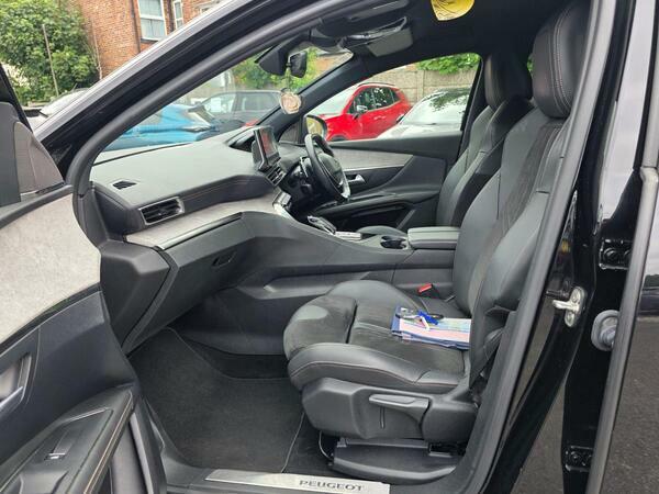Peugeot 3008 Active Premium Black #5
