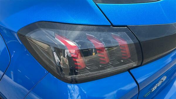 Peugeot e-208 50Kwh Gt Premium Hatchback 7Kw #4
