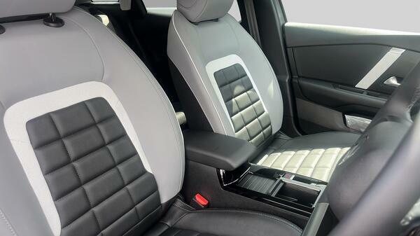 Citroen C4 1.2 Hybrid Max Hatchback Hybrid E-dsc E  #18