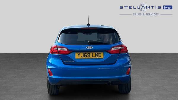 Ford Fiesta 1.0T Ecoboost Titanium Hatchback YJ69LNE #4