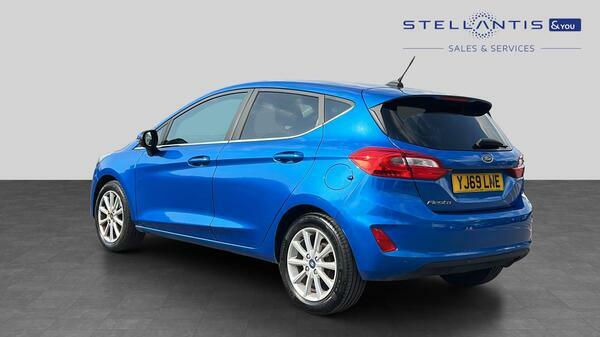 Ford Fiesta 1.0T Ecoboost Titanium Hatchback YJ69LNE #6