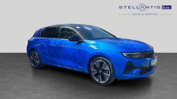 Vauxhall Astra 54Kwh Ultimate Hatchback 156 Ps
