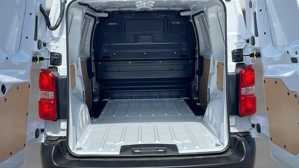 Peugeot Expert Professional Medium White #36